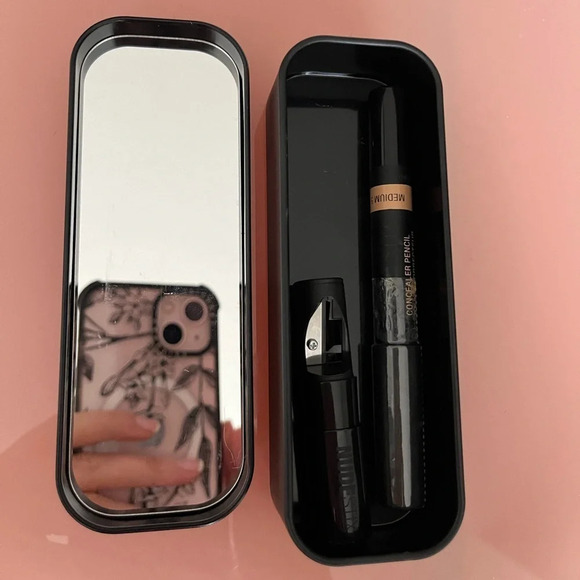 NWT CONCEALER PENCIL - MEDIUM 5 - Picture 6 of 8